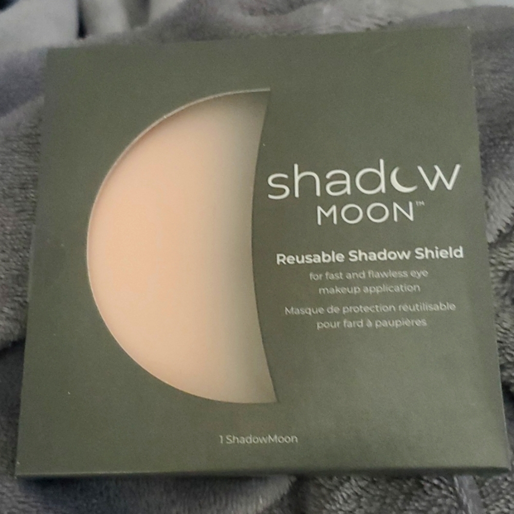 Shadow Moon Reusable Eyeshadow Shield